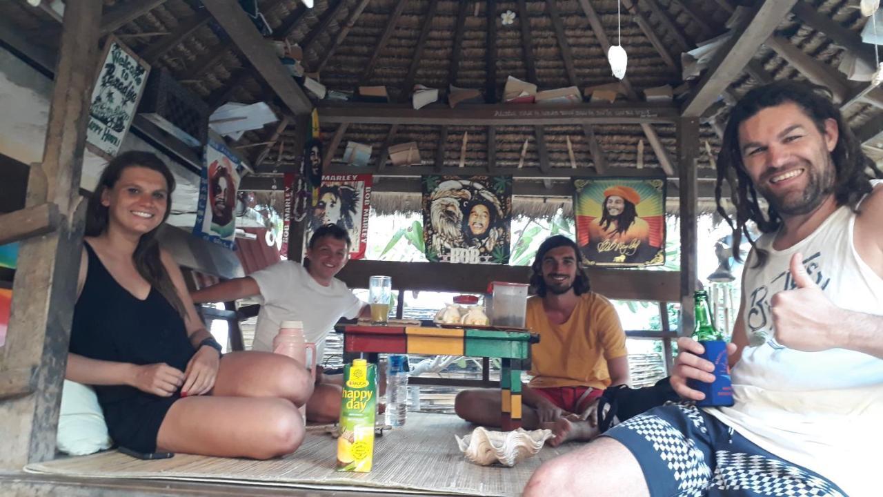 Fullesguesthouse Gili Trawangan Exterior photo