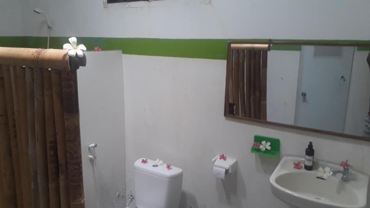 Fullesguesthouse Gili Trawangan Exterior photo