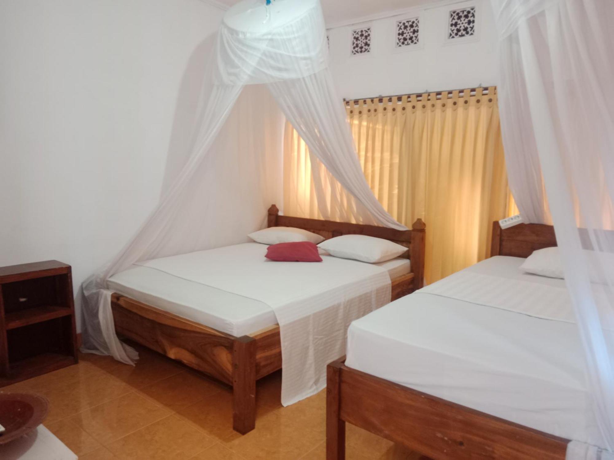 Fullesguesthouse Gili Trawangan Exterior photo