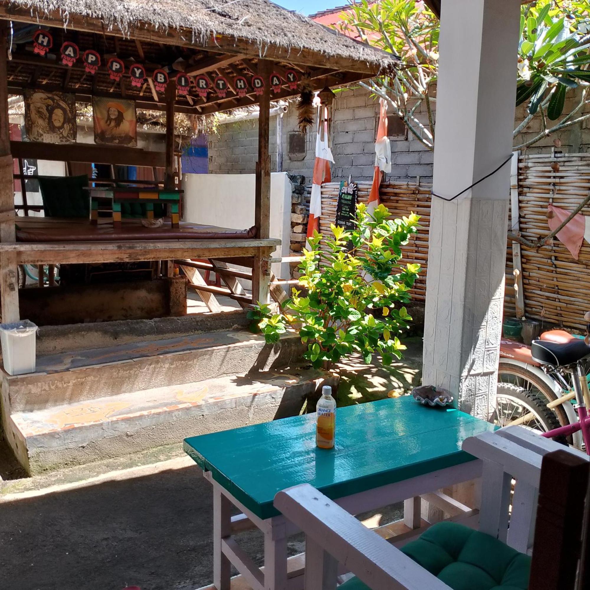 Fullesguesthouse Gili Trawangan Exterior photo