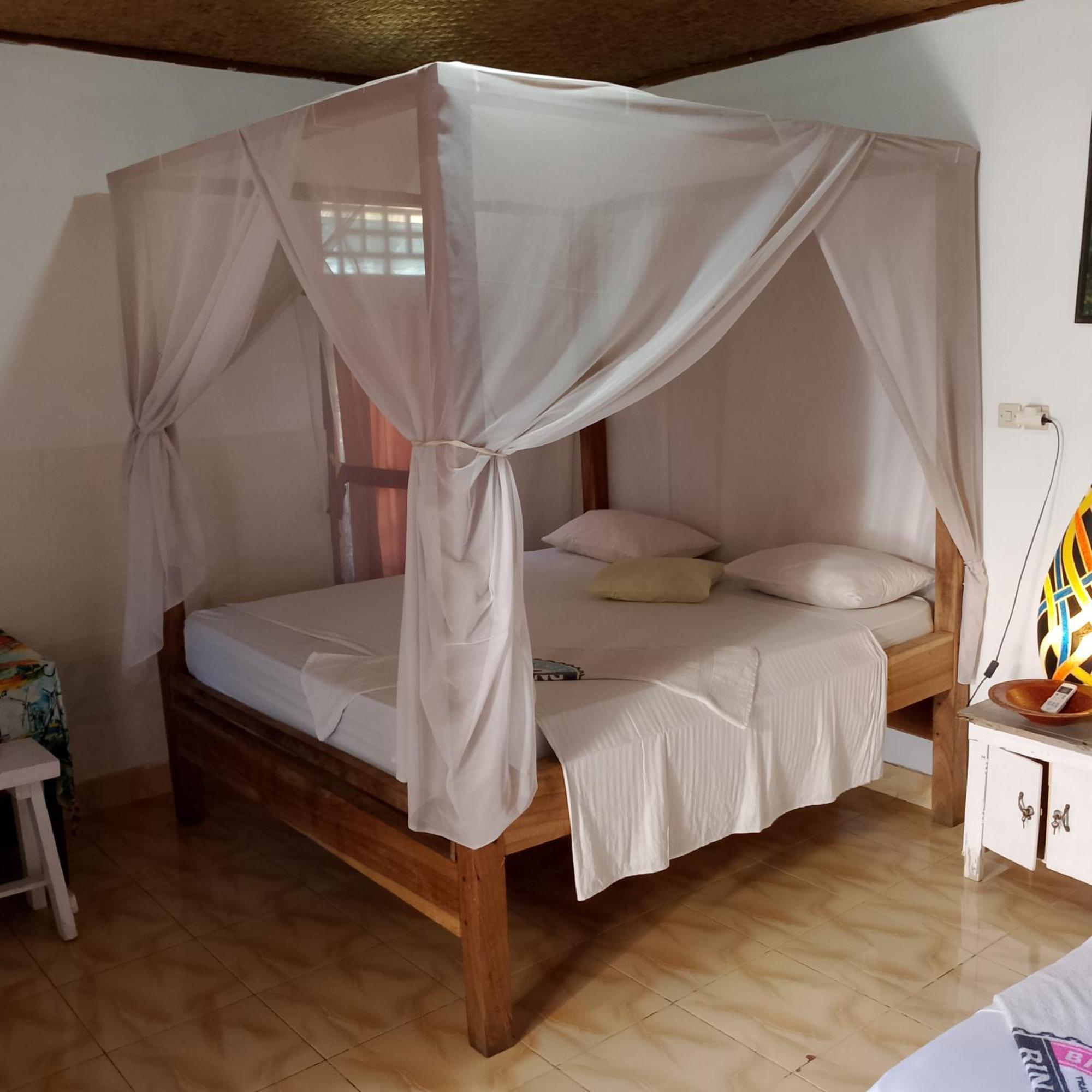Fullesguesthouse Gili Trawangan Exterior photo
